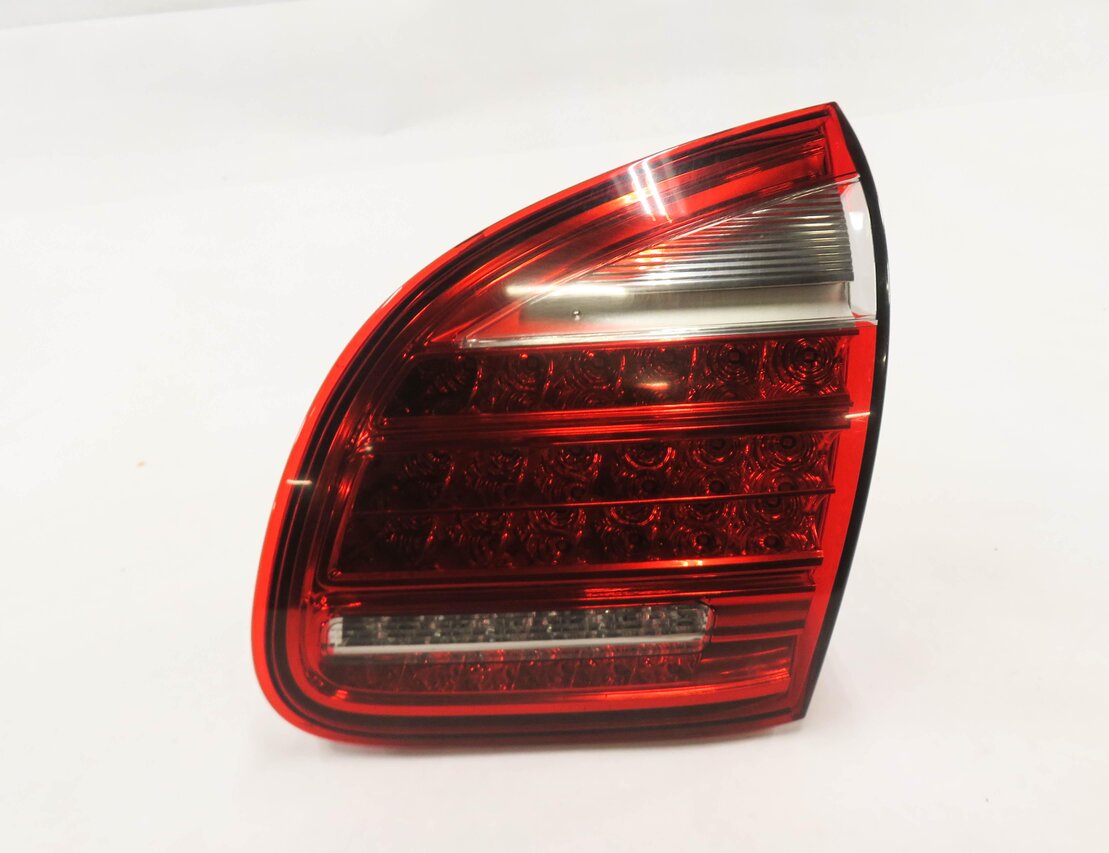 Thumbnail 3: 2011-2014 PORSCHE CAYENNE (958) RIGHT PASSENGER INNER TRUNK TAILLIGHT LIGHT LAMP