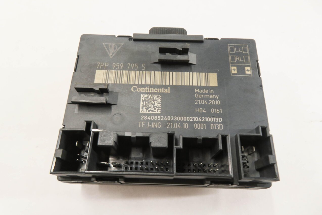 Thumbnail 2: 2011 PORSCHE CAYENNE (958) LEFT REAR DOOR CONTROL MODULE