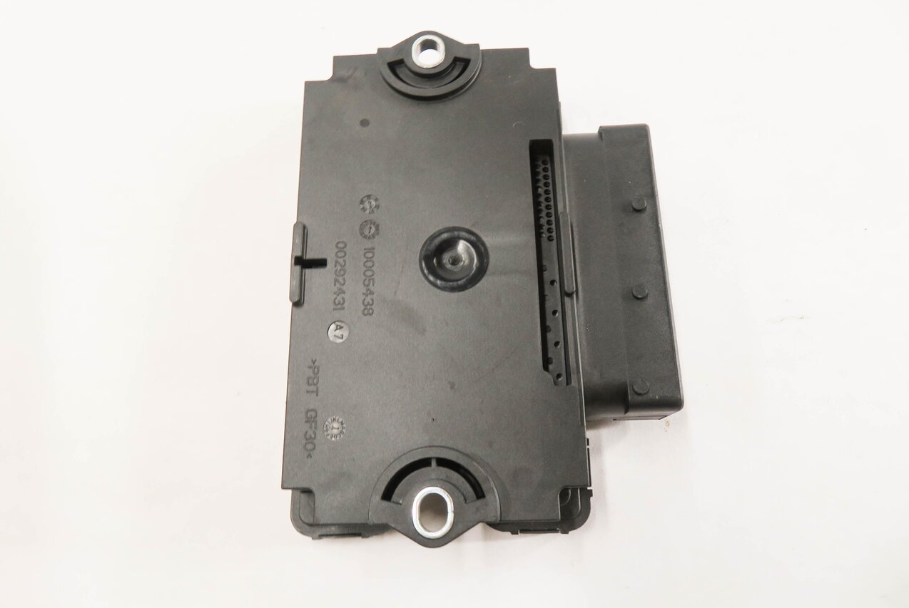 Thumbnail 3: 2011 PORSCHE CAYENNE (958) PARKING BRAKE CONTROL MODULE