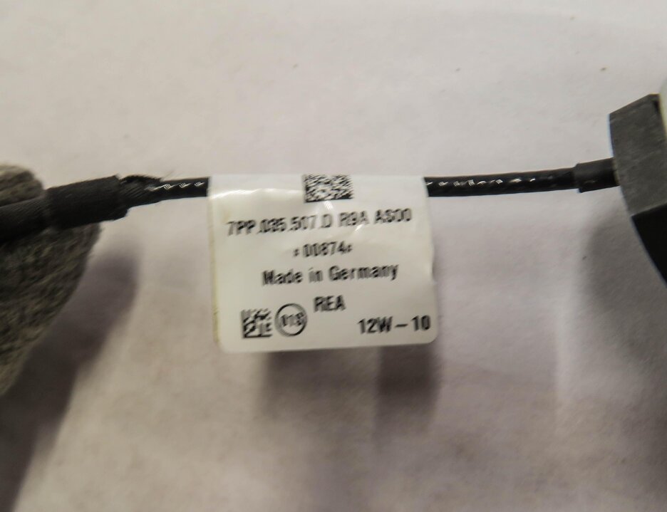Thumbnail 4: 2010-2018 PORSCHE CAYENNE PANAMERA (958 970 G1) RADIO STEREO ANTENNA (WHITE R6)