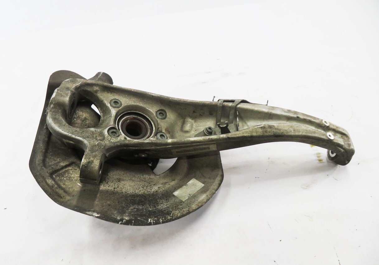 Thumbnail 3: 2011-2018 PORSCHE CAYENNE (958) RIGHT FRONT PASSENGER SPINDLE KNUCKLE HUB