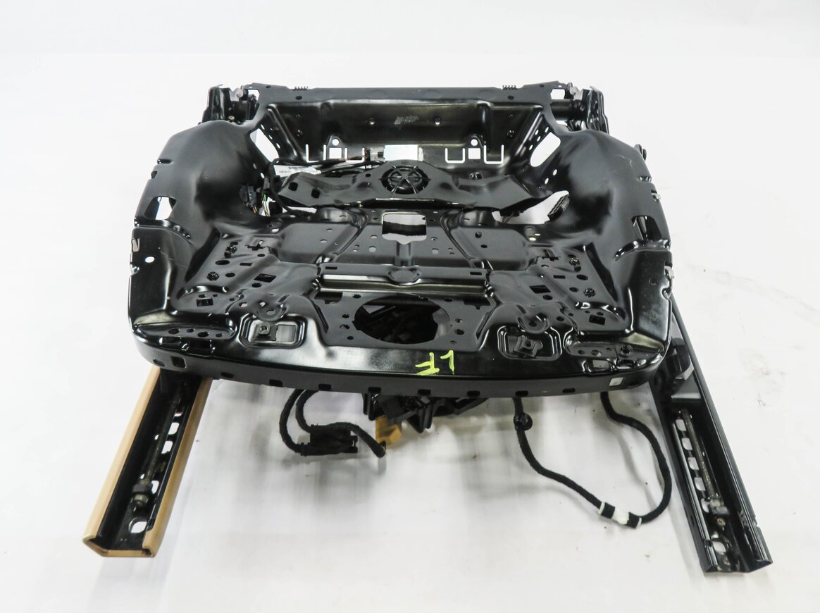 2011-2018 PORSCHE CAYENNE (958) PASSENGER - 14 WAY MEMORY SEAT TRACK w/ MOTORS