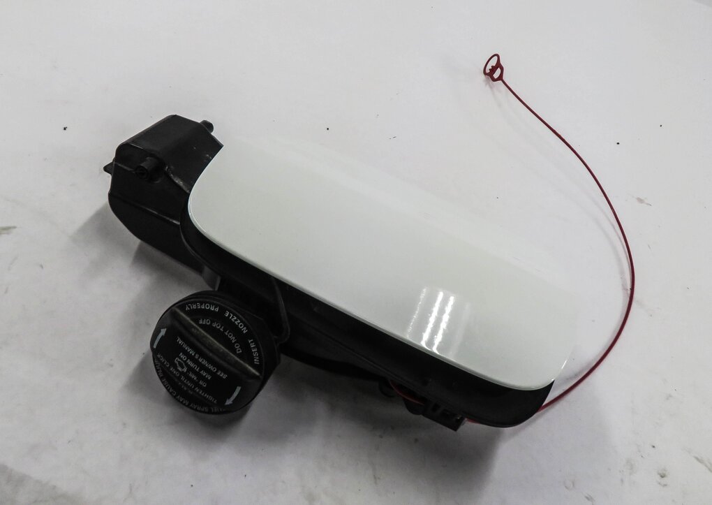 2016-2018 AUDI A3 (8V) FUEL TANK DOOR w/ HOUSING (IBIS WHITE)