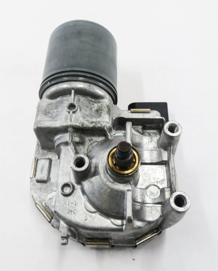 Thumbnail 3: 2015-2018 AUDI A3 S3 RS3 (8V) SEDAN / CONVERTIBLE - FRONT WINDSHIELD WIPER MOTOR