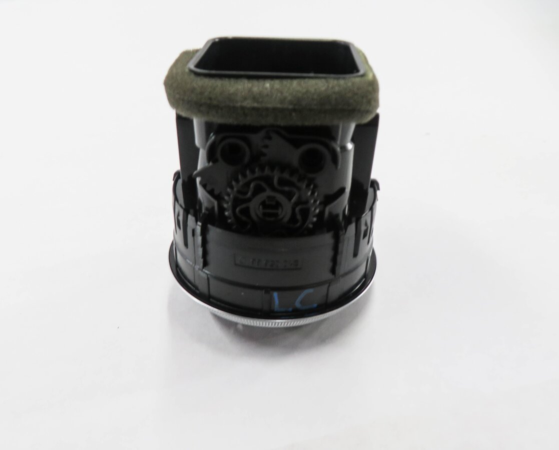 Thumbnail 4: 2016 AUDI A3 (8V) FRONT DASH HEATER A/C AIR VENT