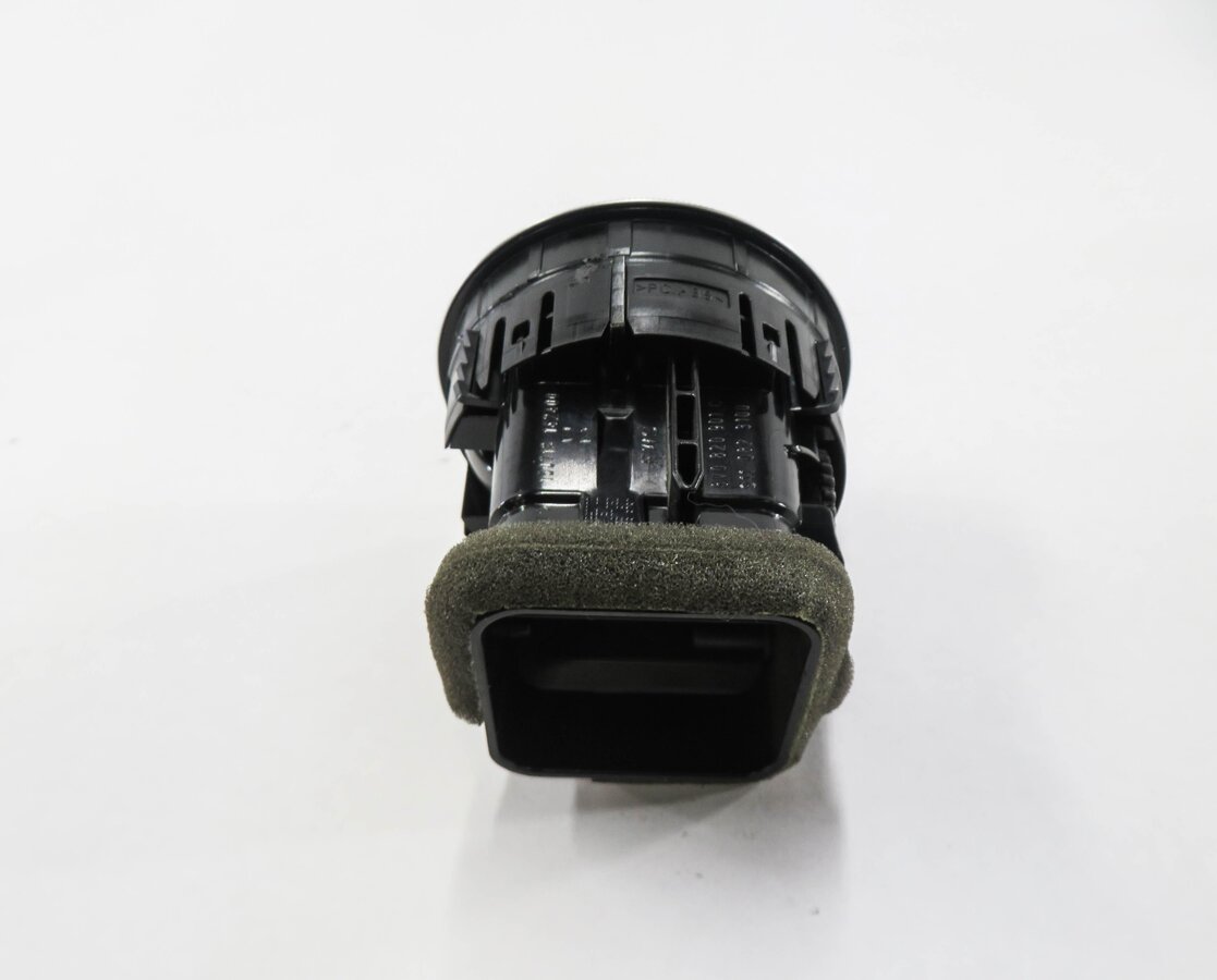 Thumbnail 3: 2016 AUDI A3 (8V) FRONT DASH HEATER A/C AIR VENT