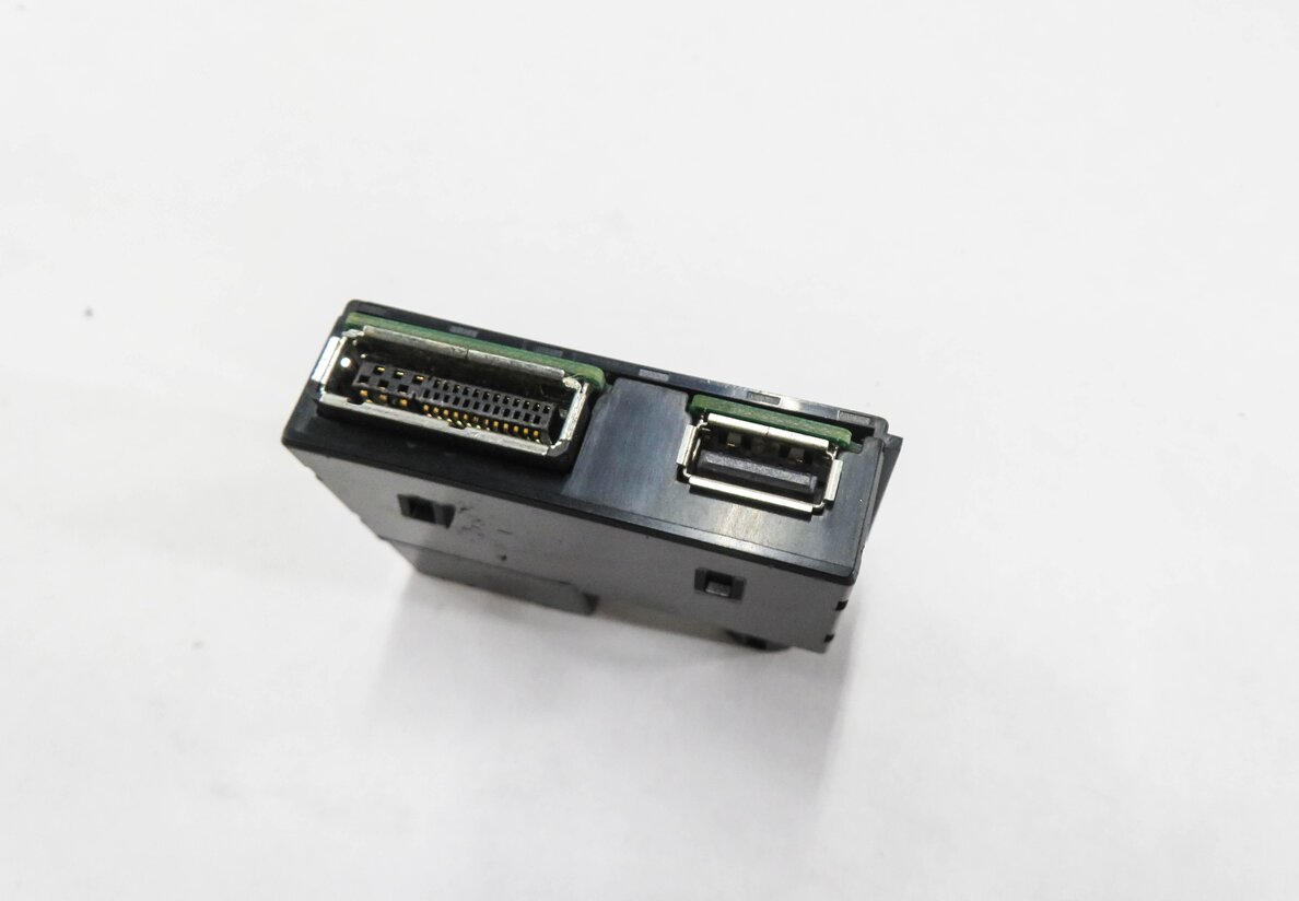 2016 AUDI A3 (8V) USB AUDI MUSIC INTERFACE HUB MEDIA PORT