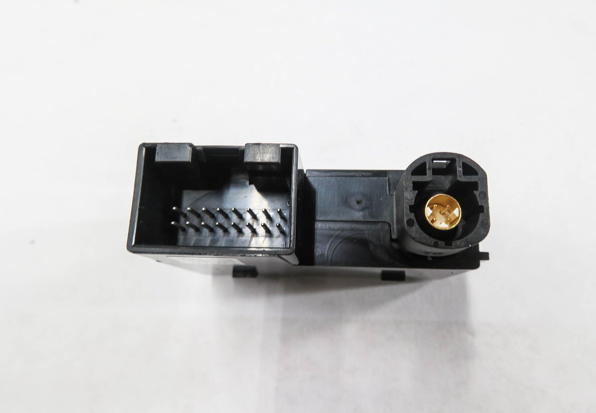 Thumbnail 3: 2016 AUDI A3 (8V) USB AUDI MUSIC INTERFACE HUB MEDIA PORT