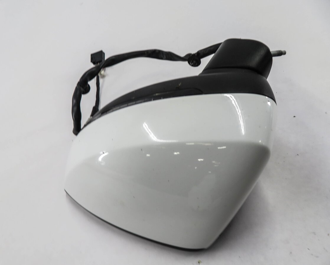 Thumbnail 4: 2015-2018 AUDI A3 S3 (8V) DRIVER - MANUAL FOLD HEATED DOOR MIRROR (IBIS WHITE)
