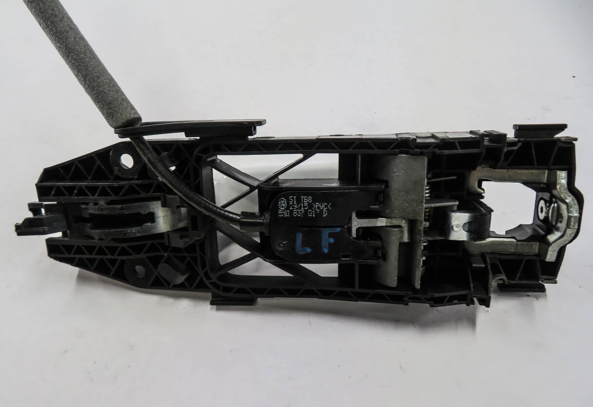 Thumbnail 4: 2015-2018 AUDI TT (MK3) LEFT FRONT DRIVER EXTERIOR DOOR HANDLE (IBIS WHITE)