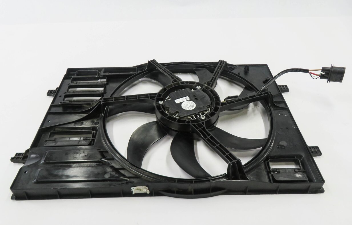 Thumbnail 3: 2016 AUDI A3 (8V) 1.8L TURBO CNSB ENGINE - RADIATOR COOLING FAN ASSEMBLY