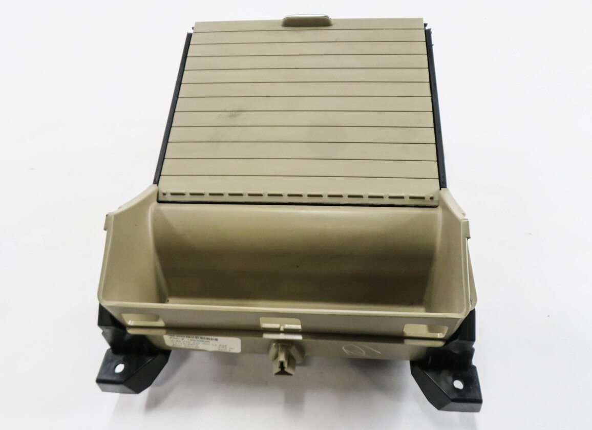 Thumbnail 3: 2014 MERCEDES ML350 (W166) FRONT CENTER CONSOLE CUP HOLDER (BEIGE)