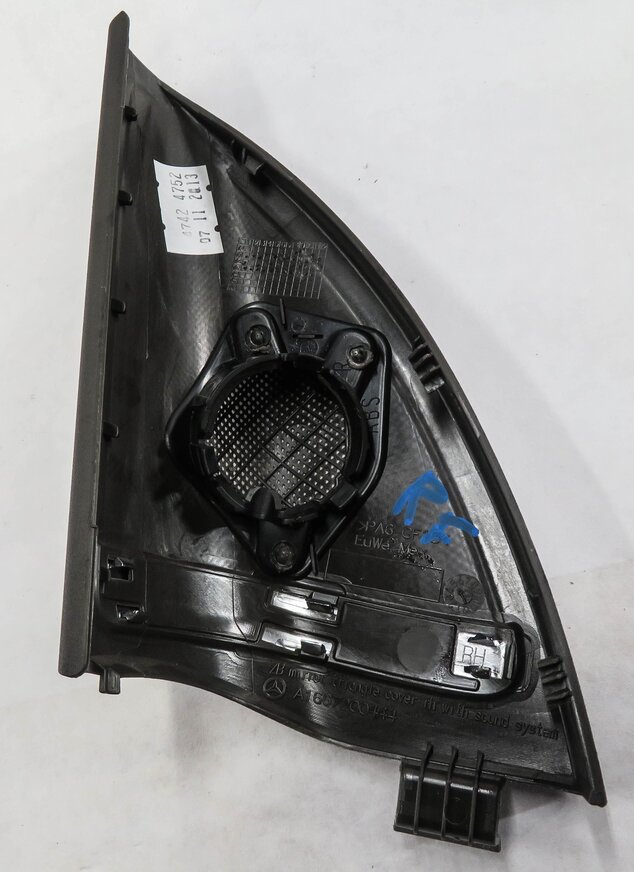 Thumbnail 3: 2014 MERCEDES ML350 (W166) RIGHT FRONT PASSENGER DOOR SPEAKER GRILLE TRIM BROWN