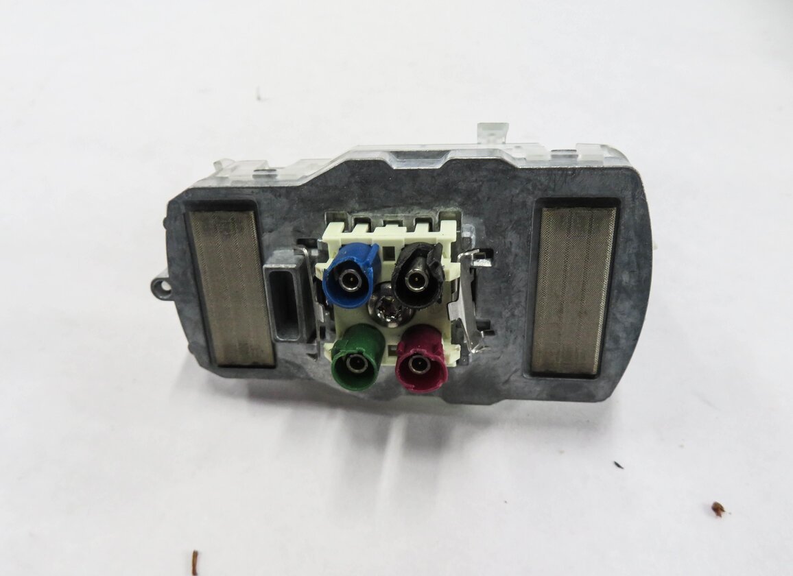 Thumbnail 4: 2014 MERCEDES ML350 (W166) RADIO STEREO SHARK FIN ANTENNA MODULE