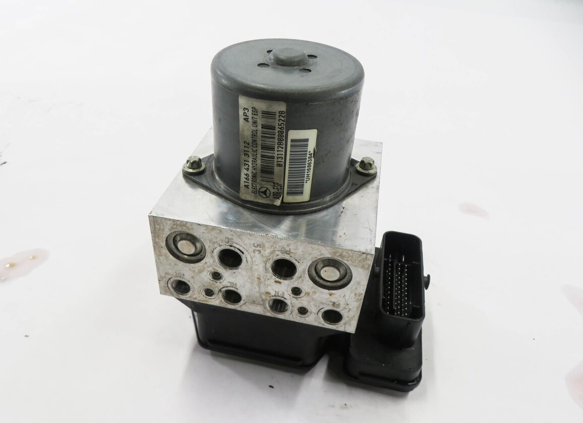 14-15 MERCEDES GL350 GL450 GL550 ML350 ML550 (W166 X166) ABS BRAKE PUMP MODULE