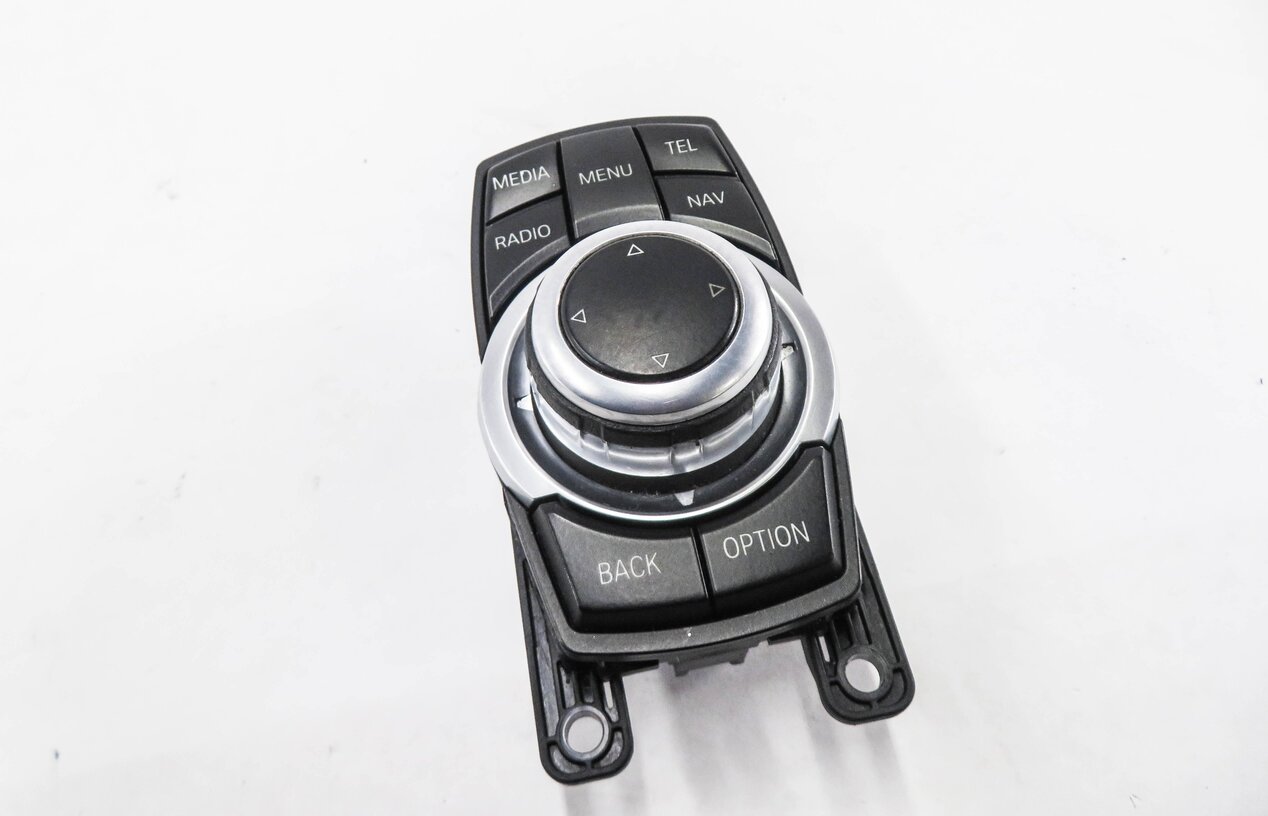 Thumbnail 3: 2013 BMW 535i (F10) RADIO STEREO MEDIA GPS NAVIGATION i-DRIVE CONTROL SWITCH