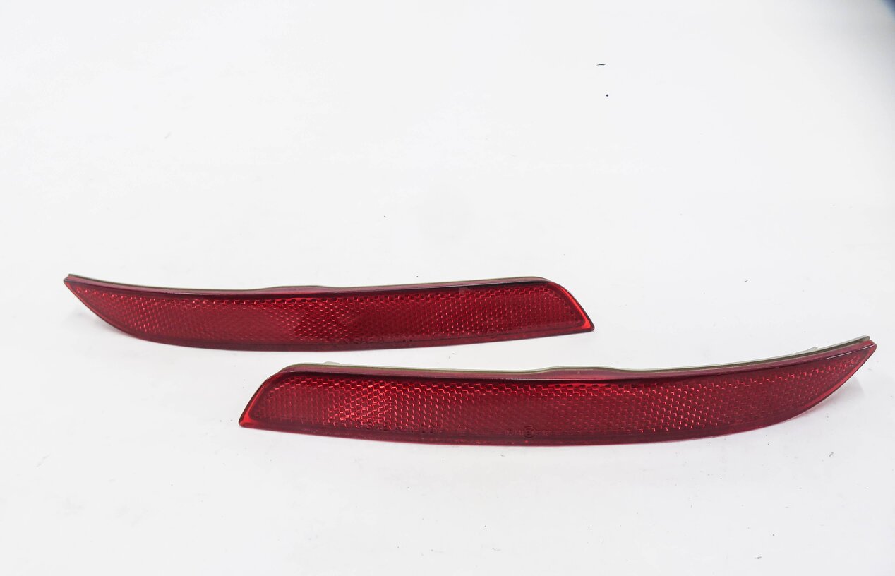 Thumbnail 2: 2013 BMW 535i (F10) LEFT & RIGHT REAR BUMPER MARKER REFLECTOR SET-2