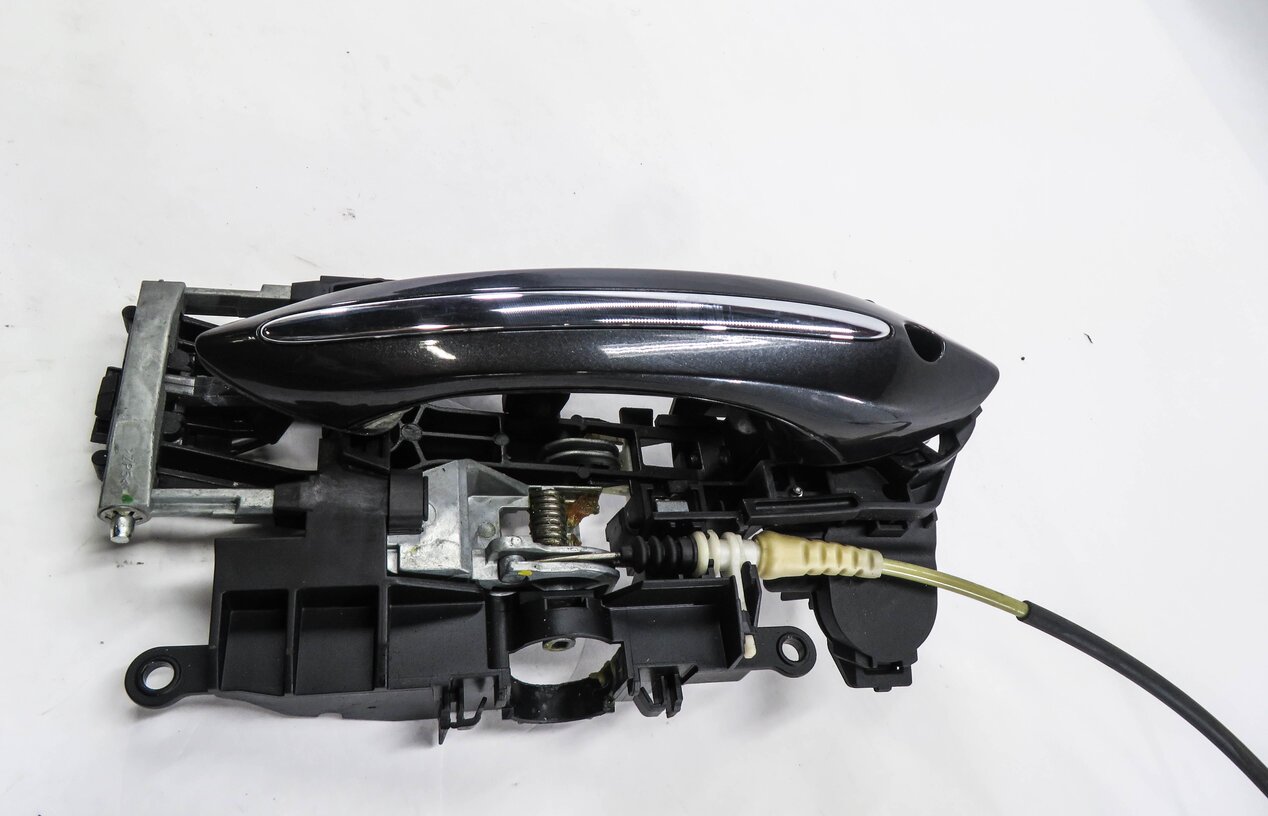 Thumbnail 3: 11-16 BMW 528i 535i 550i M5 (F10) LEFT FRONT DRIVER COMFORT DOOR HANDLE (GRAY)