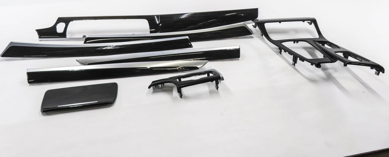 2013 BMW 535i (F10) DASH DOOR CONSOLE WOOD GRAIN TRIM SET (FINELINE WOOD GRAIN)