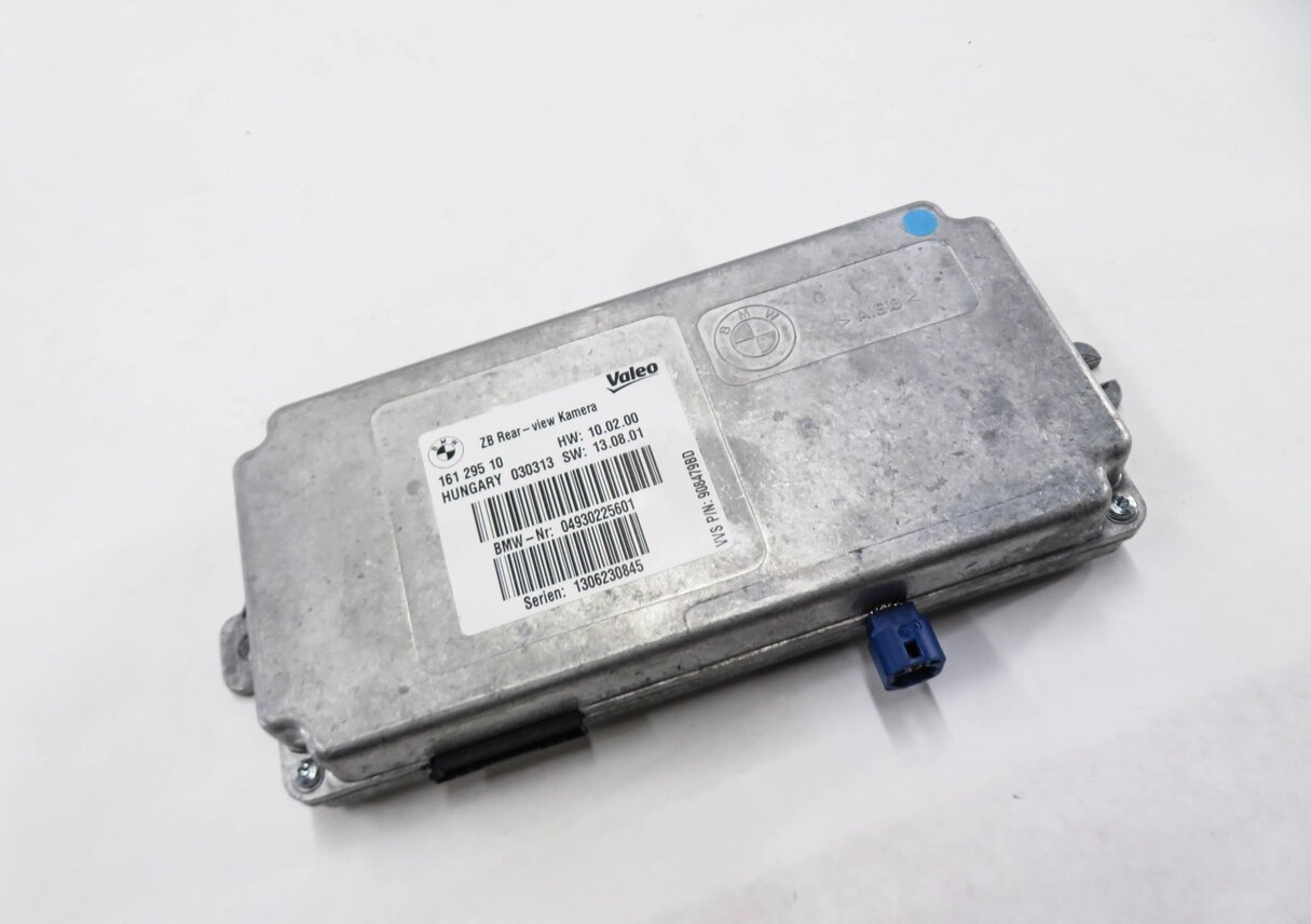 10-19 BMW 328i 330i 335i 528i 535i 550i 740i 750i M3 M4 - REARVIEW CAMERA MODULE