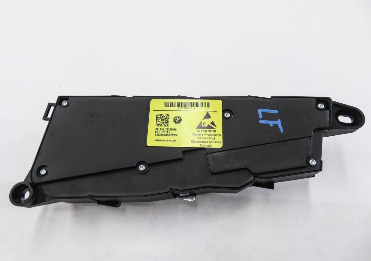 Thumbnail 4: 2013 BMW 535i (F10) LEFT FRONT DRIVER SEAT ADJUSTMENT SWITCH