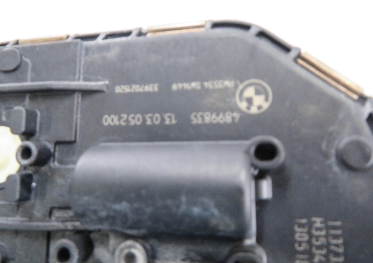 Thumbnail 4: 2010-2016 BMW M5 528i 535i 550i 740i 750i 760i (F01 F10) WINDSHIELD WIPER MOTOR