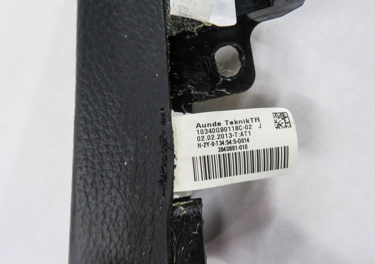 Thumbnail 4: 2013 BMW 535i (F10) FRONT CENTER CONSOLE EDGE TRIM PIECE (BLACK DAKOTA LEATHER)
