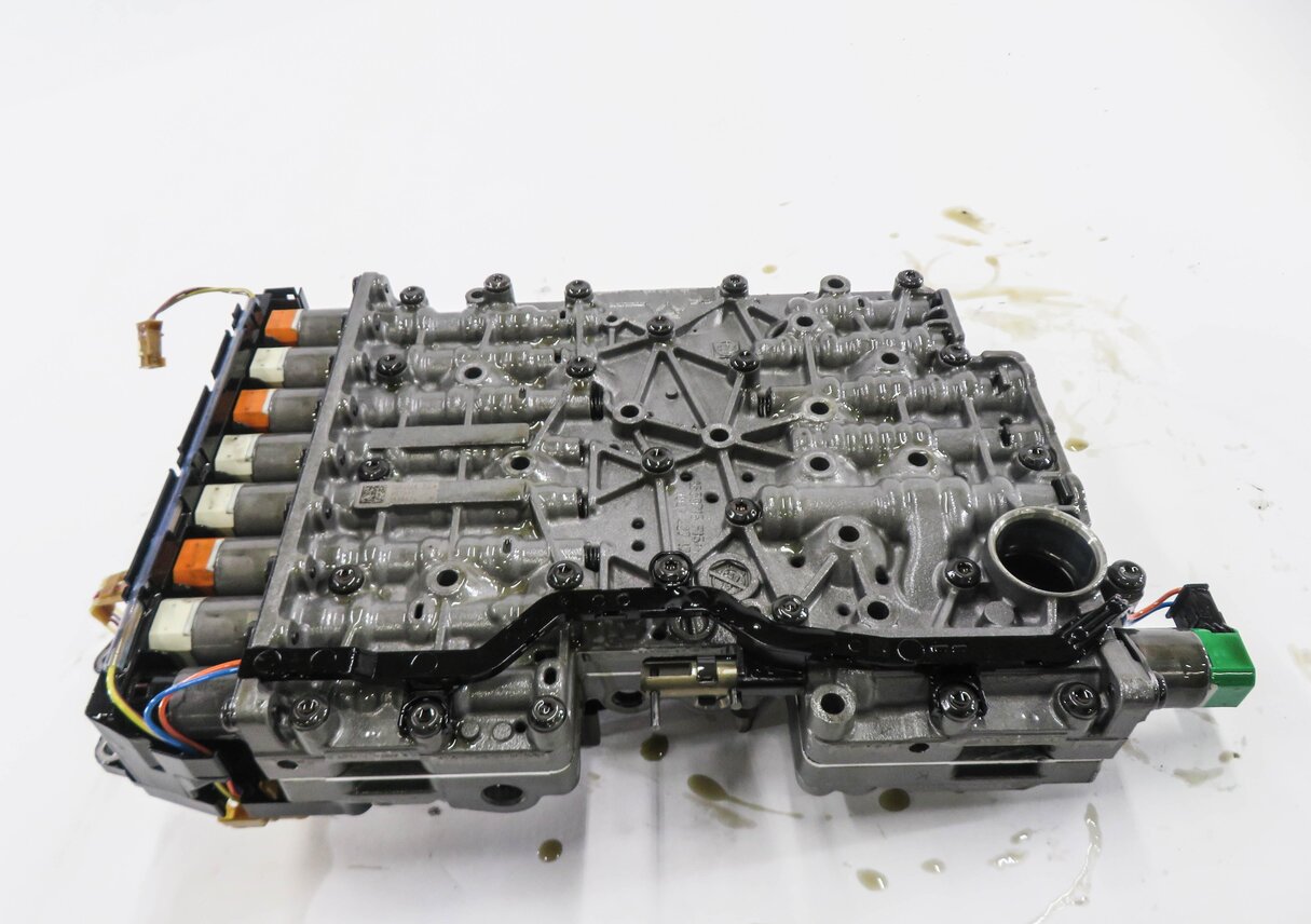 Thumbnail 6: 2013 BMW 535iGT 535i (F07 F10) 8HP-45Z - A/T AUTOMATIC TRANSMISSION VALVE BODY