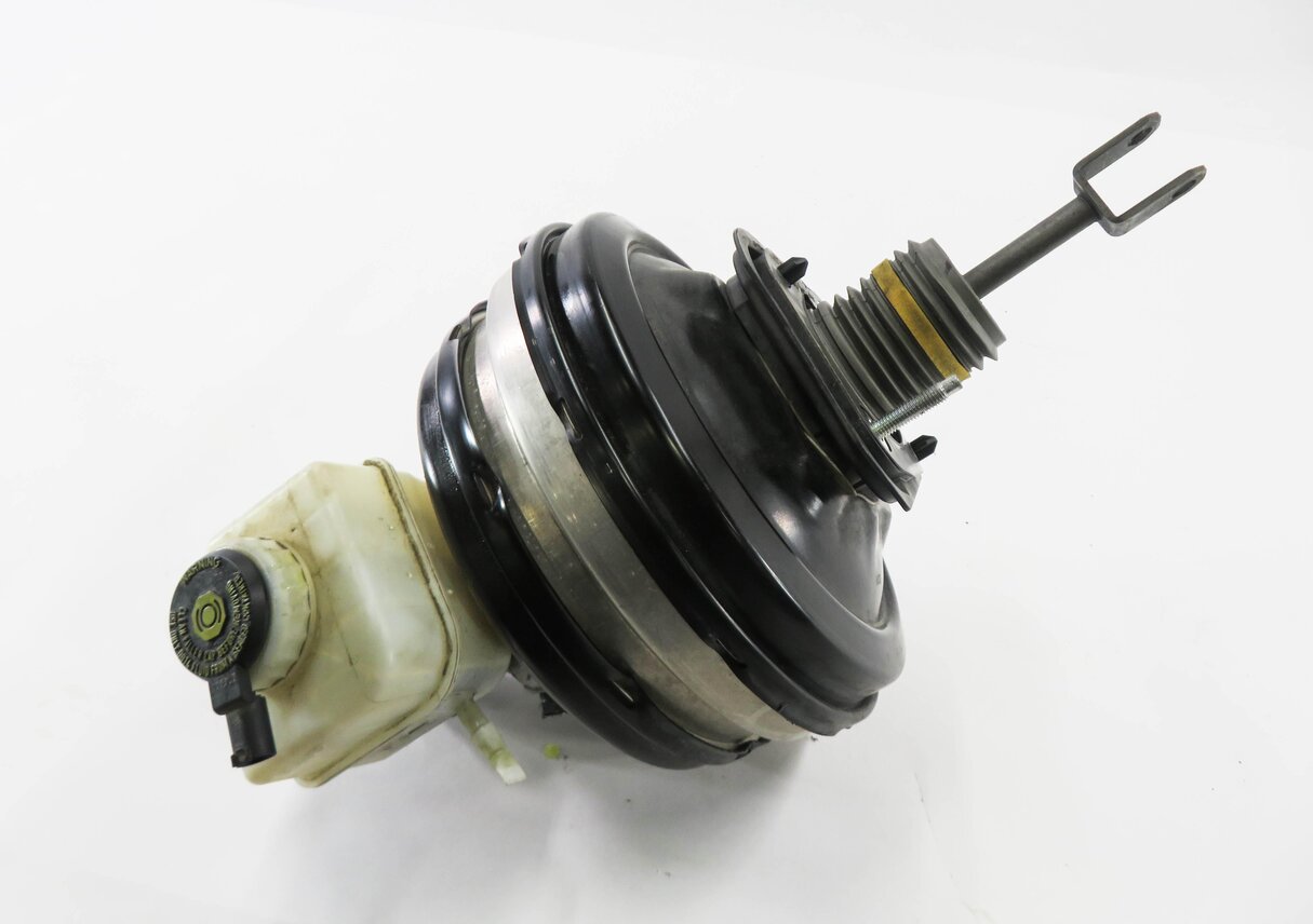 Thumbnail 4: 2013 BMW 535i (F10) POWER BRAKE BOOSTER w/ MASTER CYLINDER & RESERVOIR