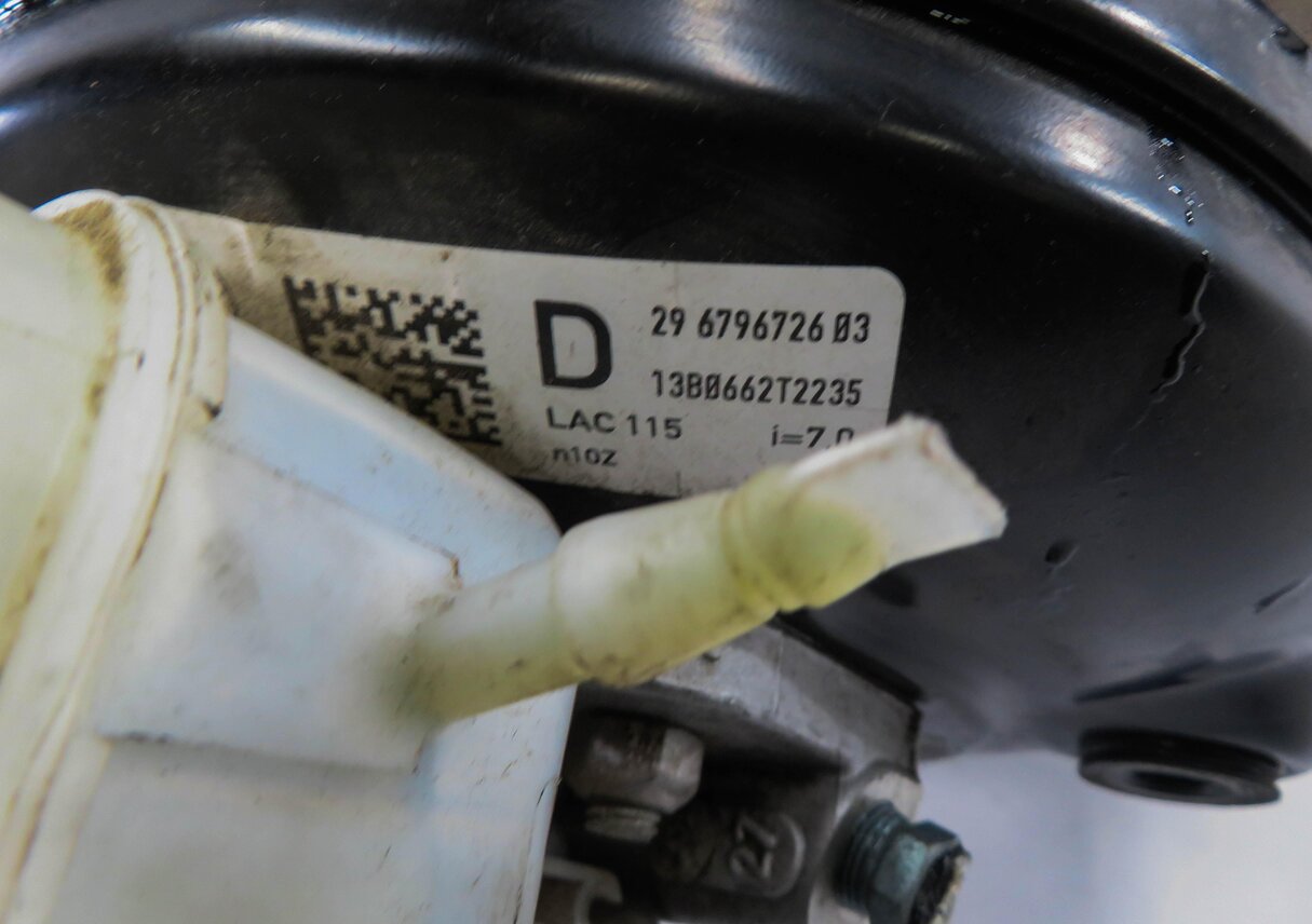 Thumbnail 5: 2013 BMW 535i (F10) POWER BRAKE BOOSTER w/ MASTER CYLINDER & RESERVOIR