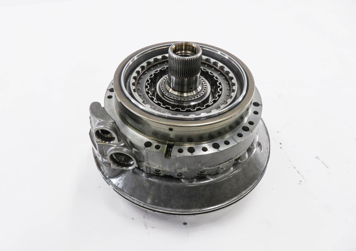 Thumbnail 1: 2013 BMW 535iGT 535i (F07 F10) 8HP-45Z - A/T AUTOMATIC TRANSMISSION OIL PUMP