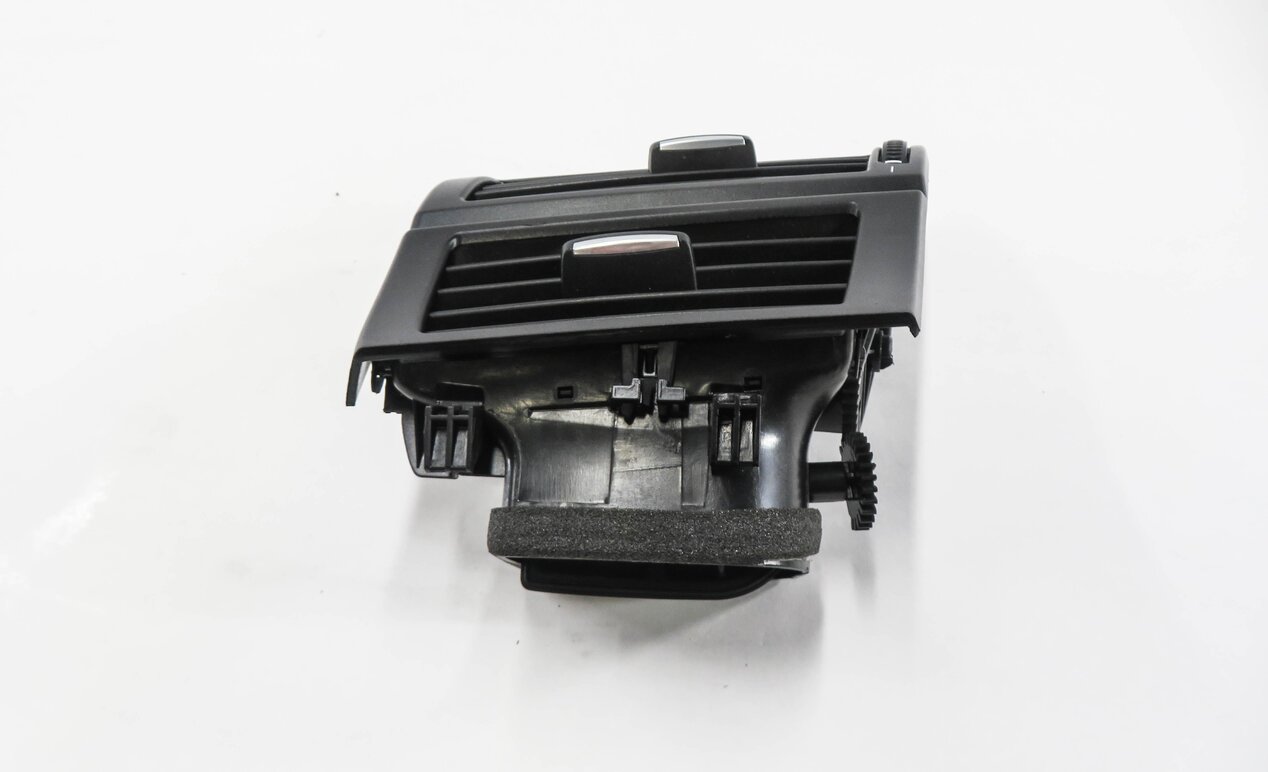 Thumbnail 3: 2013 BMW X5 (E70) RIGHT FRONT PASSENGER DASH HEATER A/C AIR VENT