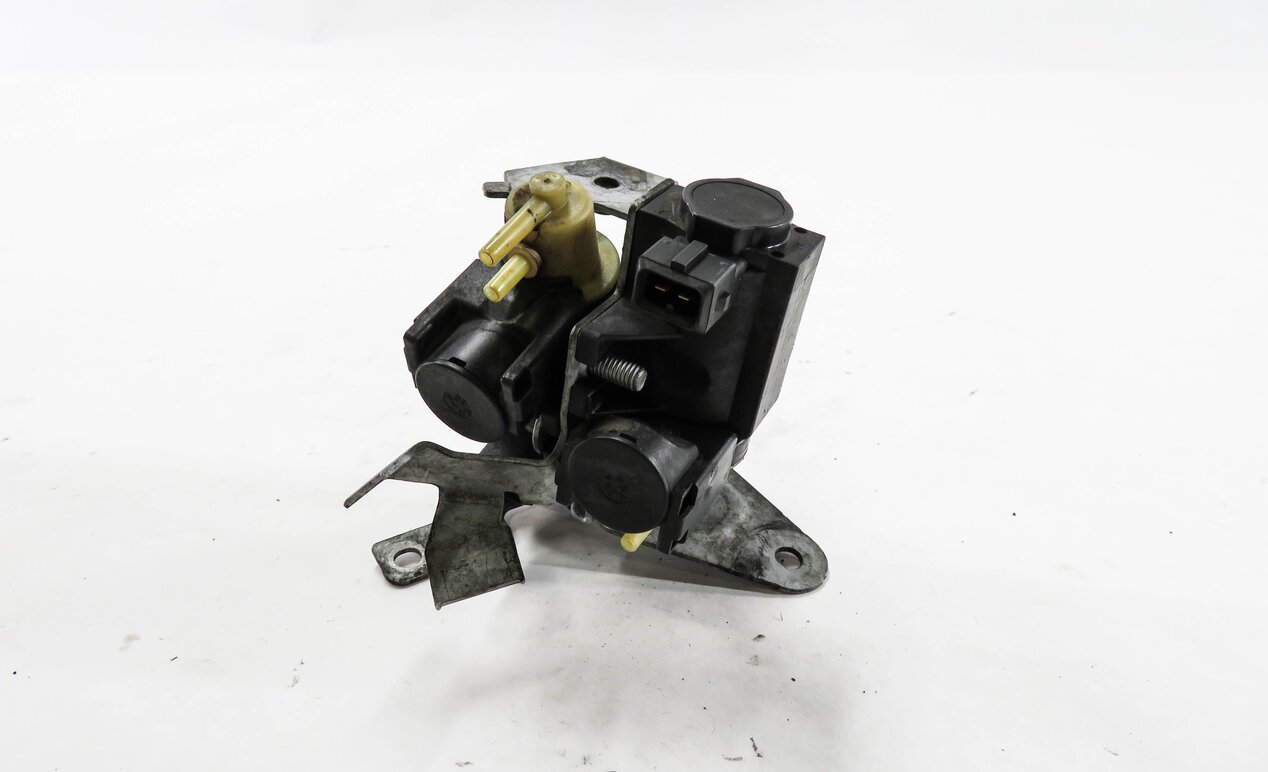Thumbnail 2: 2013 BMW X5 (E70) 4.4L N63 TWIN TURBO ENGINE TURBOCHARGER PRESSURE SOLENOID SET