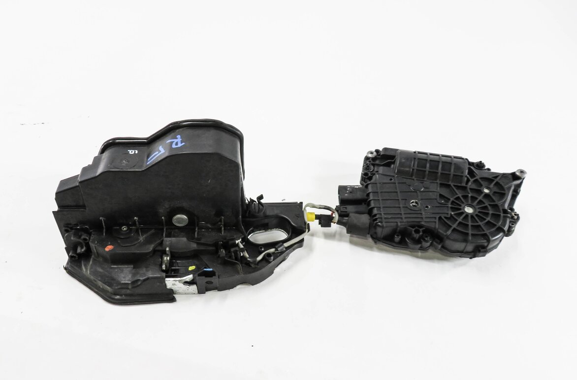 08-14 BMW X5 X6 (E70 E71 E72) RIGHT FRONT PASSENGER SOFT CLOSE DOOR LOCK LATCH