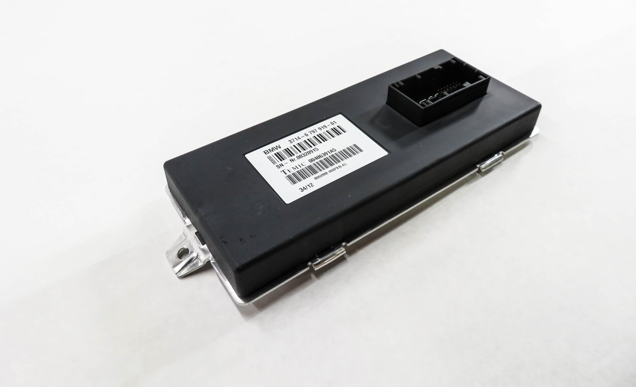 Thumbnail 2: 2013 BMW X5 (E70) DYNAMIC DRIVE SUSPENSION CONTROL MODULE