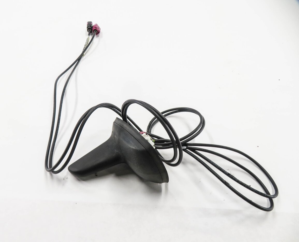 Thumbnail 3: 2014 MERCEDES C250 (W204) RADIO STEREO SHARK FIN ANTENNA (BLACK)