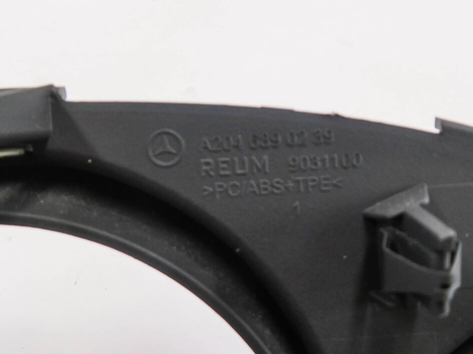 Thumbnail 5: 2012 MERCEDES C250 (W204) FRONT DASH TRIM SPEEDOMETER GPS SCREEN TRIM BEZEL