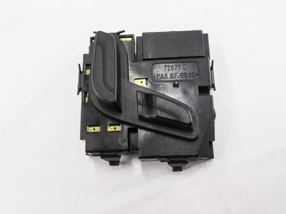 Thumbnail 2: 10-17 MERCEDES C300 C350 E250 E300 E350 GLK250 GLK350 - LEFT DRIVER SEAT SWITCH