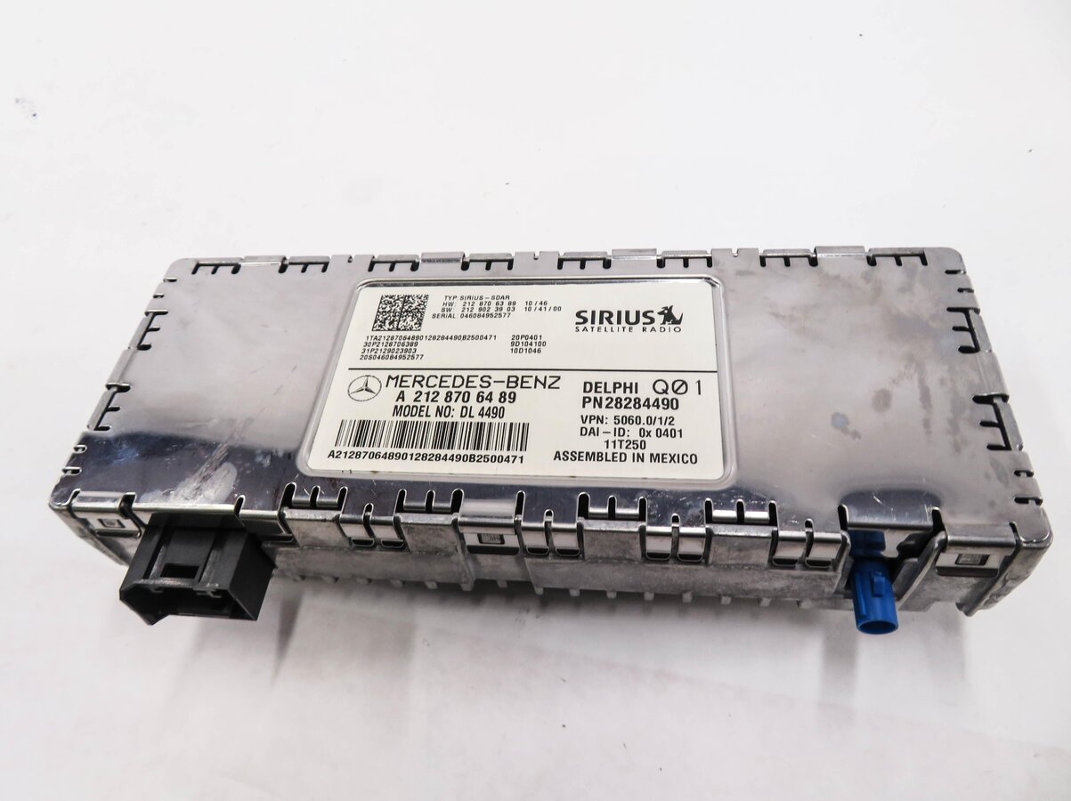 Thumbnail 2: 10-16 MERCEDES C250 C300 C350 E350 E550 GLK350 ML350 - SIRIUS SATELLITE RECEIVER