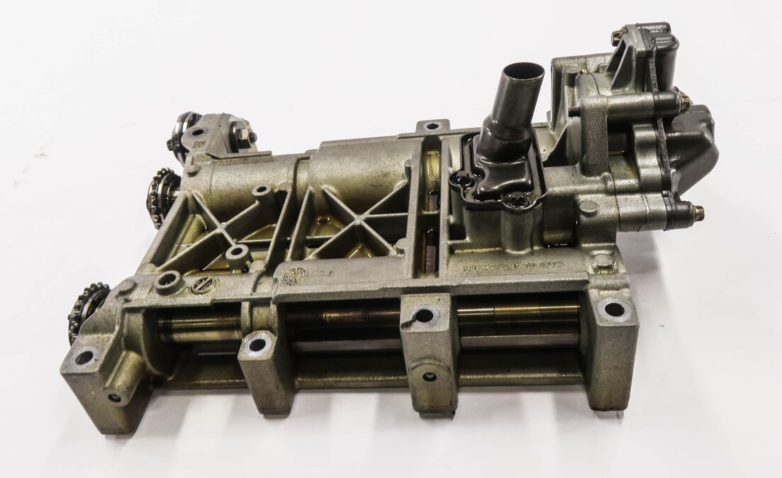 Thumbnail 2: 2012 MERCEDES C250 (W204) 1.8L M271 TURBO ENGINE - OIL PUMP