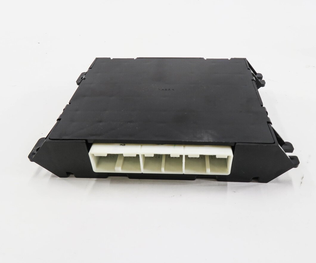 Thumbnail 2: 2010 LAND ROVER LR4 - HEATER CONTROL MODULE