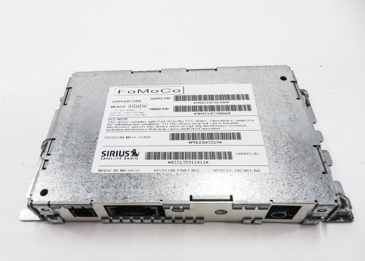Thumbnail 2: 2010 LAND ROVER LR4 - SIRIUS SATELLITE RADIO RECEIVER CONTROL MODULE