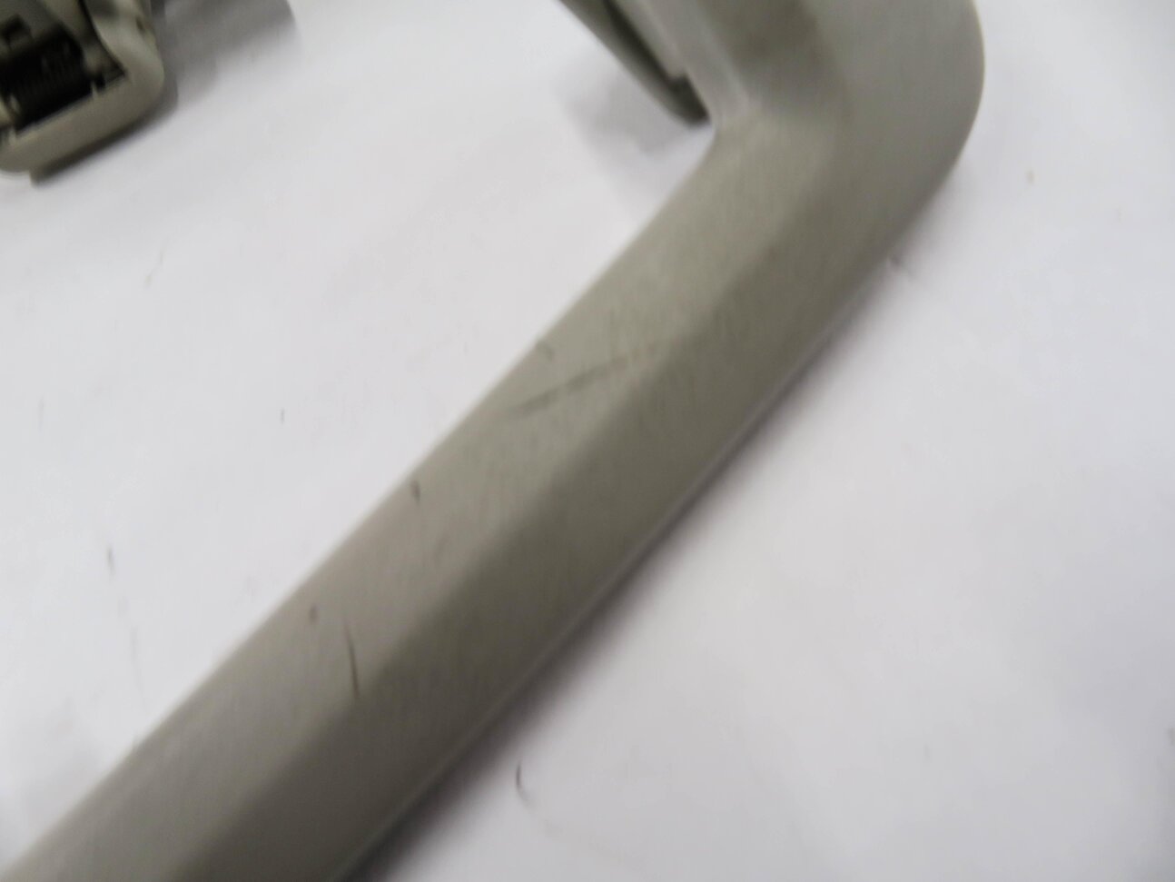 Thumbnail 8: 2010 LAND ROVER LR4 - FRONT & REAR ROOF GRAB HANDLE SET-6 (BEIGE)