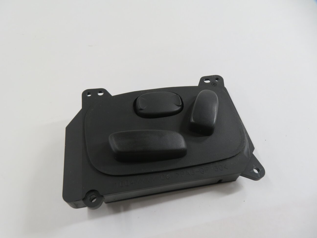2010 LAND ROVER LR4 - LEFT FRONT DRIVER SEAT ADJUSTMENT SWITCH BUTTON