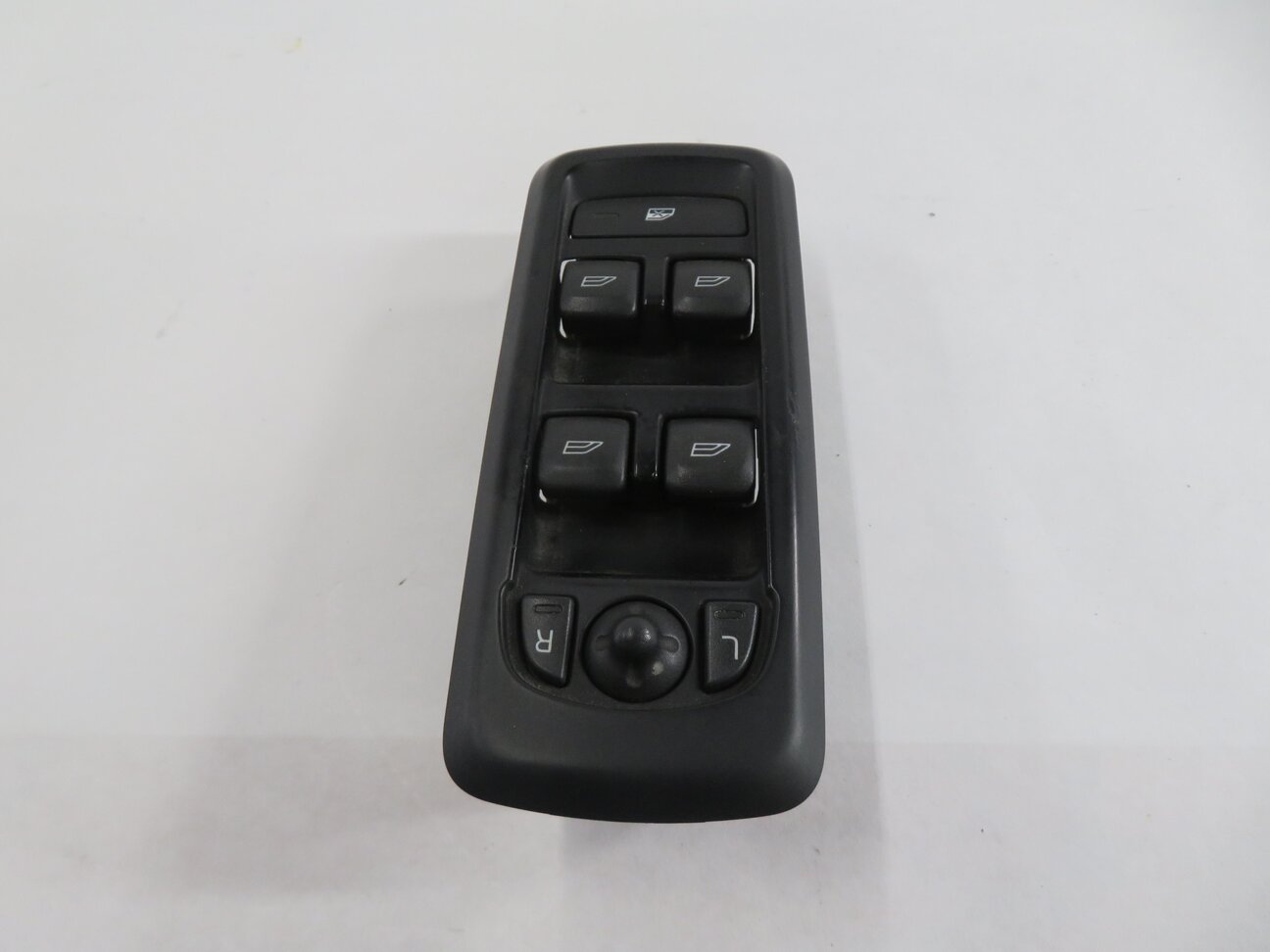 Thumbnail 4: 2010-2020 LAND ROVER LR2 LR4 / RANGE ROVER SPORT (L320) DRIVER WINDOW SWITCH