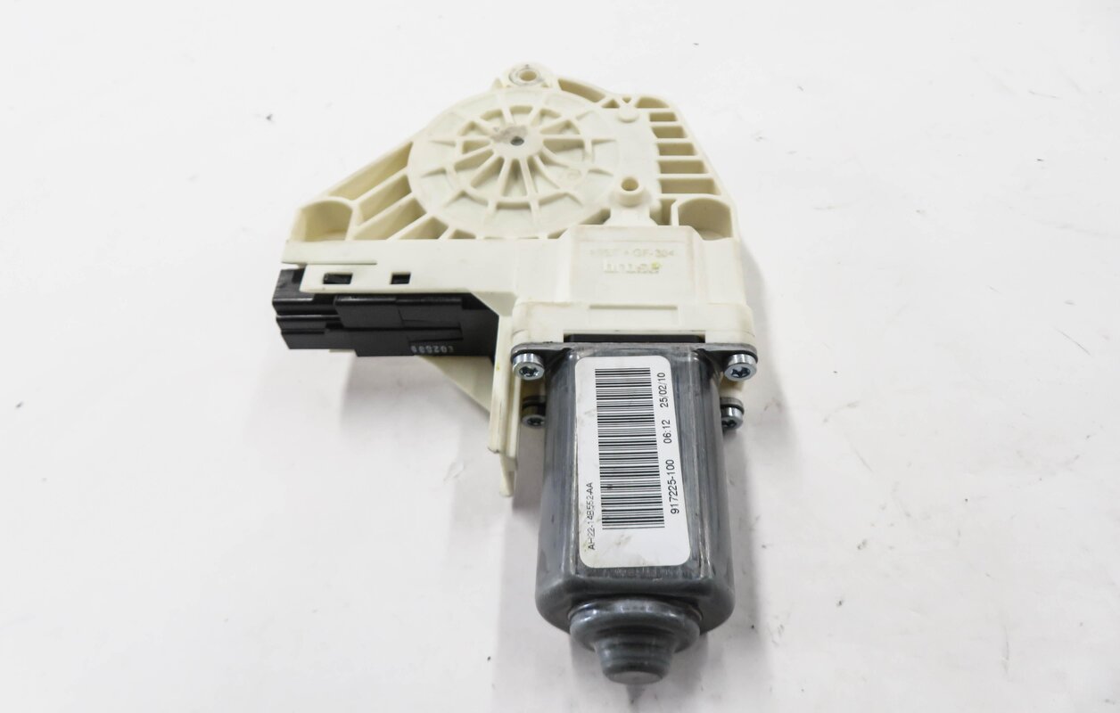 Thumbnail 2: 2010-2016 LR4 RANGE ROVER SPORT (L320) RIGHT FRONT PASSENGER POWER WINDOW MOTOR