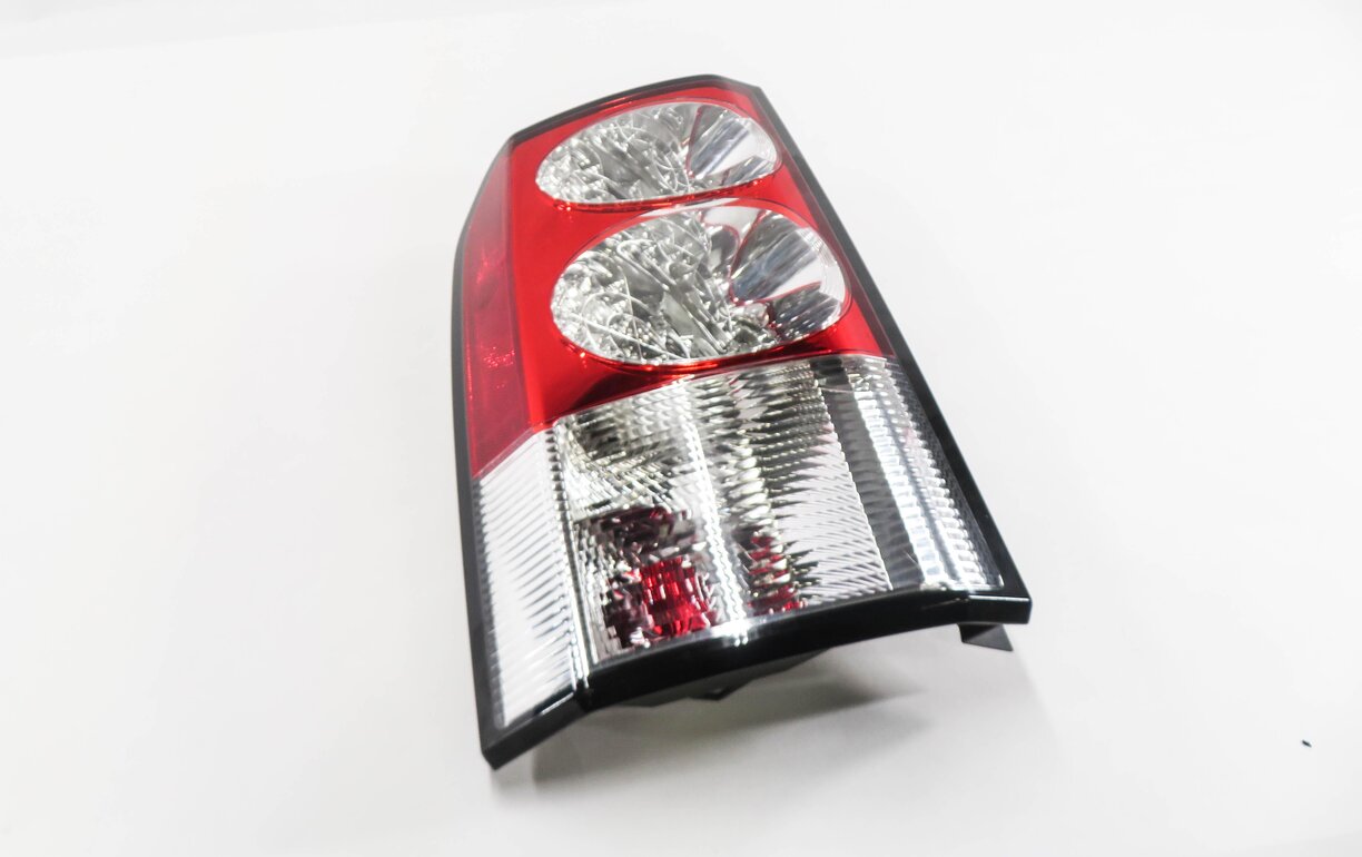 Thumbnail 4: 2010-2013 LAND ROVER LR4 - LEFT DRIVER REAR TAILLIGHT BRAKE LIGHT LAMP