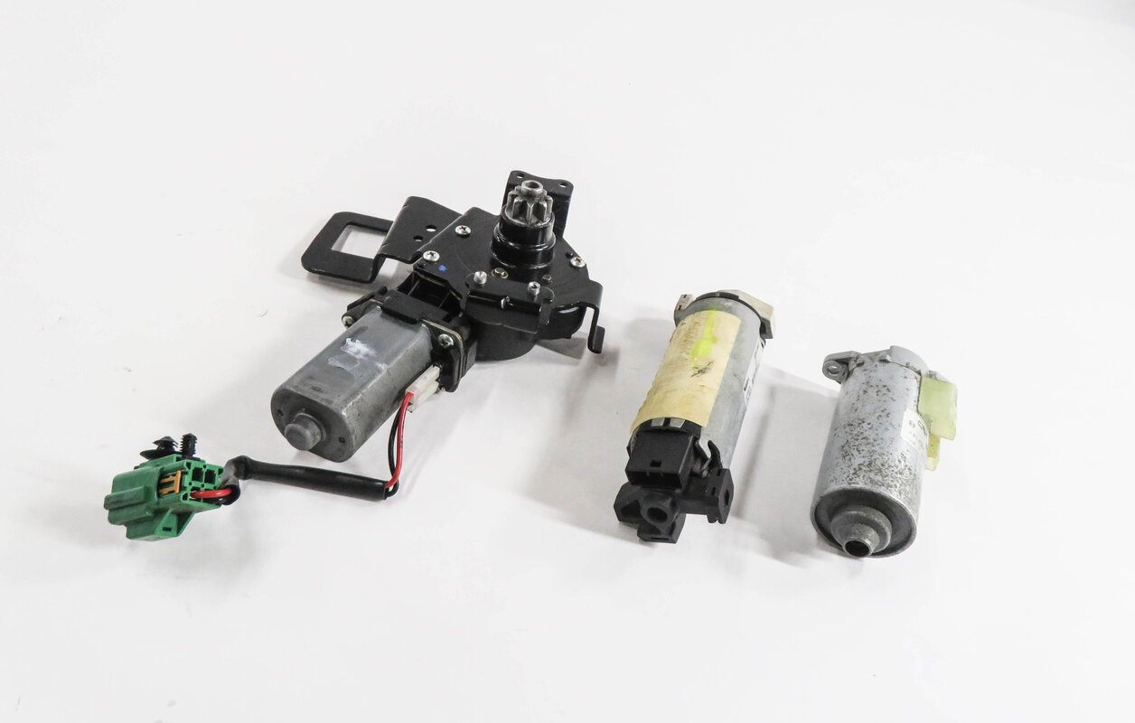 2010 LAND ROVER LR4 - LEFT FRONT DRIVER SEAT ADJUSTMENT MOTOR SET-3