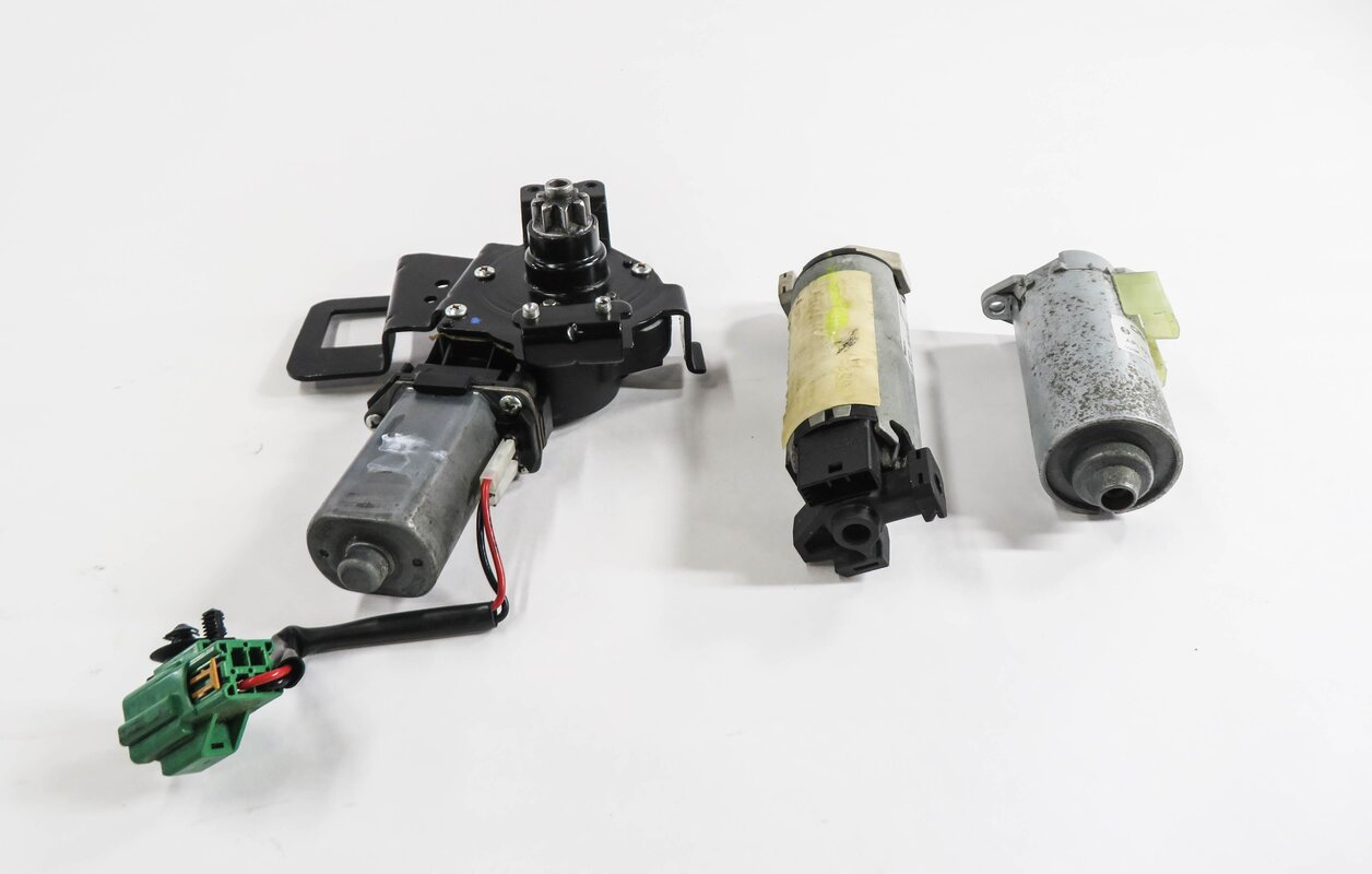 Thumbnail 2: 2010 LAND ROVER LR4 - LEFT FRONT DRIVER SEAT ADJUSTMENT MOTOR SET-3
