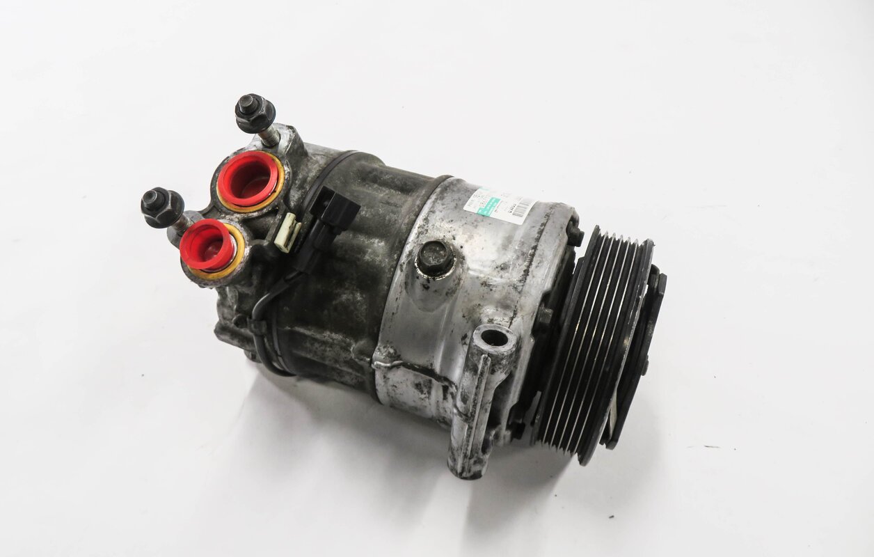 2010-2013 LAND ROVER LR4 - RANGE ROVER SPORT (L320) A/C AIR COMPRESSOR PUMP